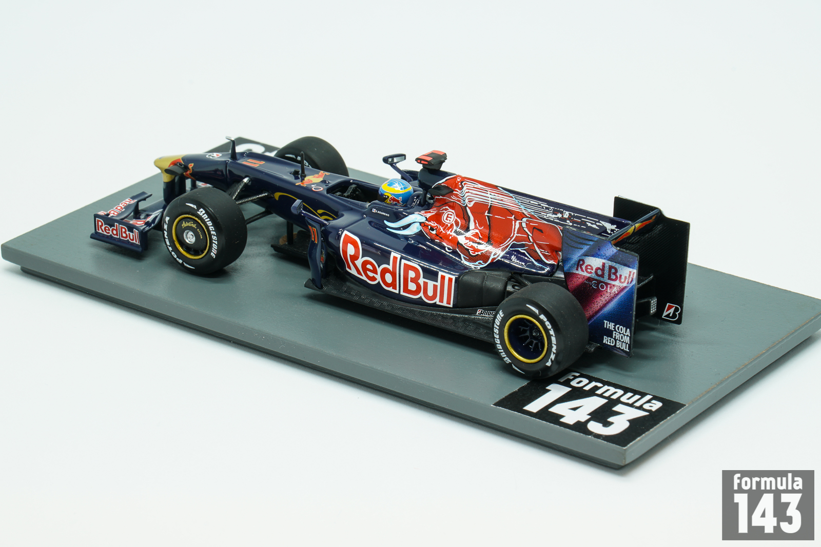 2009 Toro Rosso STR4 Bourdais – formula143